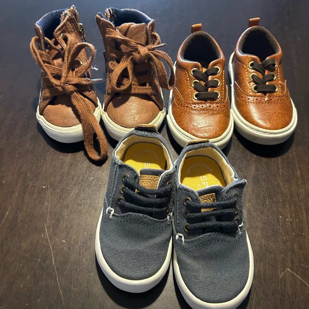 3 pairs of size 5 toddler shoes